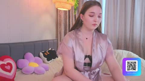 Luna online show from 04-25-26, 06:38