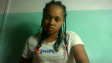 Snapshot of nandrianina416143 chatting on 06-29-26, 12:27 nandrianina416143 online show from 06-29-26, 12:27