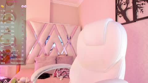 anna online show from 04-25-26, 09:12