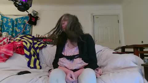 Nanna Baldur online show from 12-23-24, 01:18