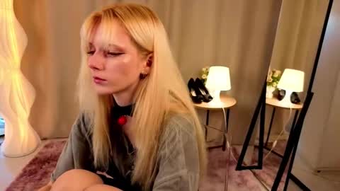 nannetteterrill online show from 02-05-26, 06:18