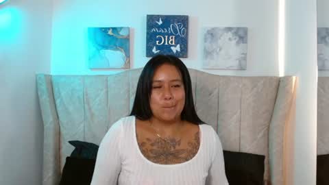 Snapshot of naomi_bleze69 chatting on 07-17-26, 05:29 Naomi online show from 07-17-26, 05:29