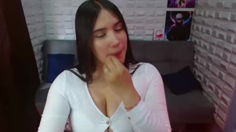 naomi_d online show from 12-23-24, 07:41