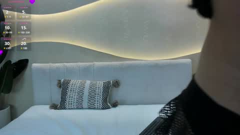 Naomi  online show from 12-18-24, 07:19