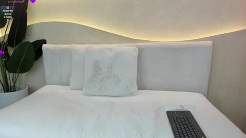 Naomi  online show from 12-27-24, 07:24