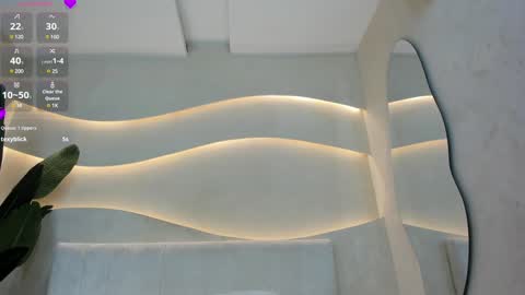 Naomi  online show from 01-10-25, 10:25