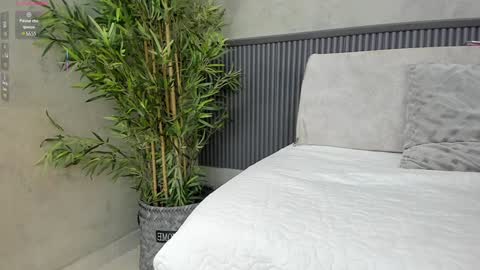 Naomi  online show from 01-16-25, 10:23