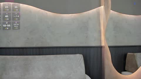 Naomi  online show from 02-01-25, 01:44