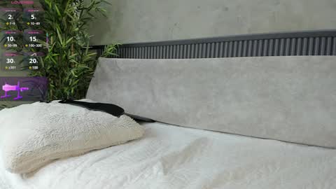 Naomi  online show from 02-05-25, 01:26