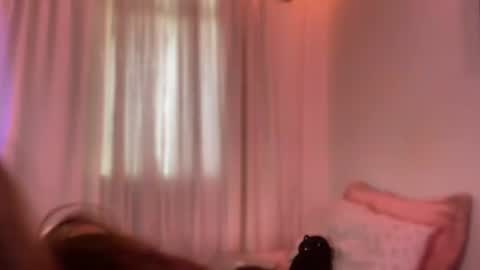 Snapshot of naomi_gyal chatting on 06-19-26, 02:32 Naomi online show from 06-19-26, 02:32