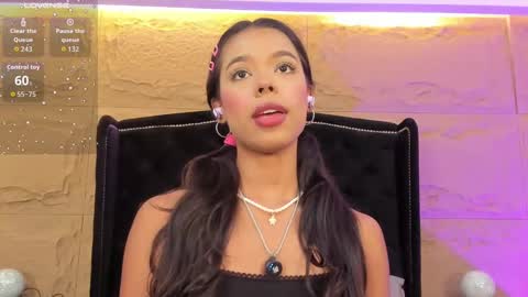 Naomi online show from 11-23-25, 09:14