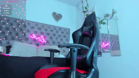 Naomi online show from 10-28-25, 11:14