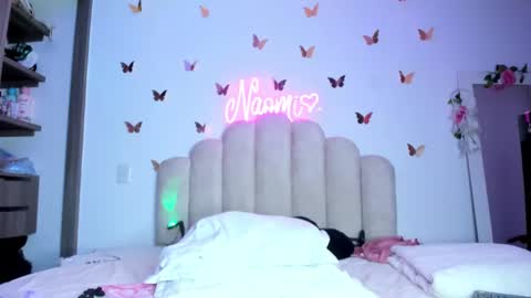 Snapshot of naomiasha_ chatting on 10-27-25, 11:41 online show from 10-27-25, 11:41