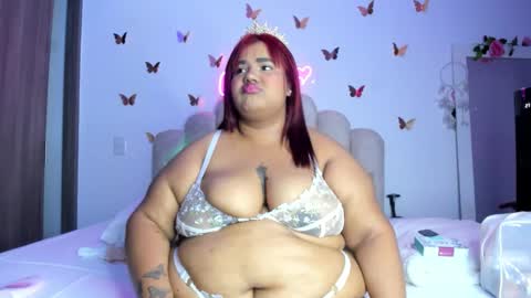 Snapshot of naomiasha_ chatting on 10-29-25, 12:24 online show from 10-29-25, 12:24