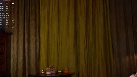 Snapshot of naomibry chatting on 12-17-25, 01:11 Angel online show from 12-17-25, 01:11