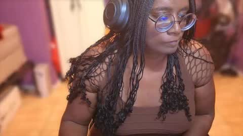 Naomi online show from 10-15-25, 10:15