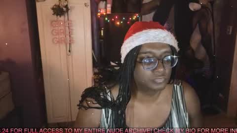 Naomi online show from 12-17-25, 01:11