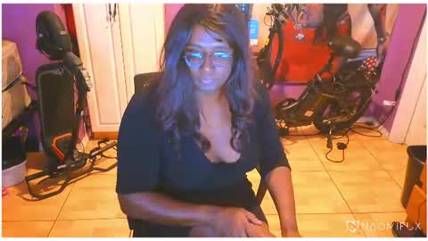 Naomi online show from 06-18-26, 10:47