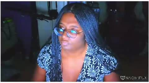 Snapshot of naomifux chatting on 07-20-26, 12:36 Naomi online show from 07-20-26, 12:36