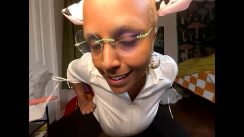 Naomigiirl6 online show from 12-15-24, 04:04