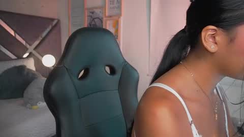 Naomi-Gray  online show from 06-10-26, 07:46
