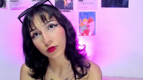 Snapshot of naomiharuno chatting on 10-28-25, 02:48 naomiharuno online show from 10-28-25, 02:48