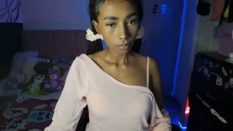 Naomii online show from 02-22-25, 11:57