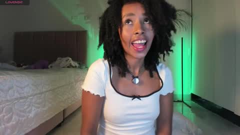 Naomii online show from 10-02-25, 12:39