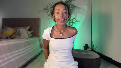 Naomii online show from 11-19-25, 11:16
