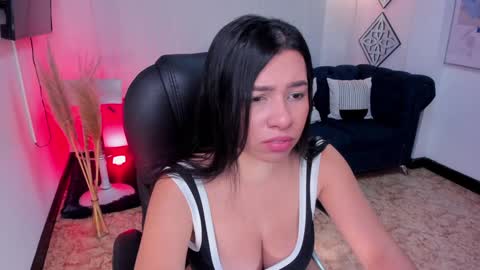 Naomi Campbell online show from 01-28-25, 01:16