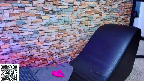Naomi Campbel online show from 06-07-26, 01:54