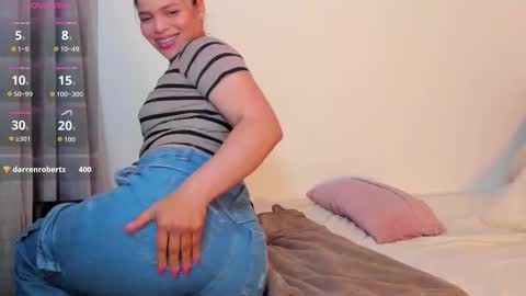 Snapshot of naomipalmer_ chatting on 01-10-26, 02:46 Naomi online show from 01-10-26, 02:46