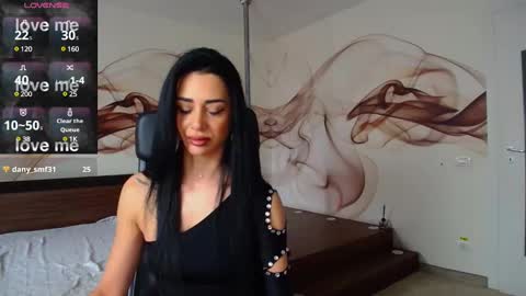 Snapshot of naomiscarlett chatting on 12-21-24, 10:50 NaomiScarlett online show from 12-21-24, 10:50
