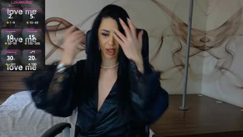 Snapshot of naomiscarlett chatting on 02-12-25, 08:27 NaomiScarlett online show from 02-12-25, 08:27