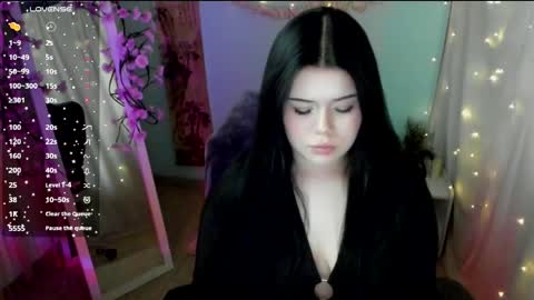 Naomi online show from 04-20-26, 06:05