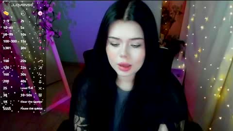 Naomi online show from 04-27-26, 06:22