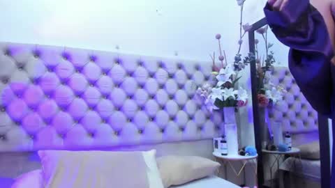 Snapshot of naomiwhitee chatting on 07-23-26, 01:58 NaomiWhite online show from 07-23-26, 01:58