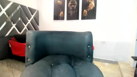 Snapshot of naomiwildburn chatting on 11-24-25, 02:50 naomiwildburn online show from 11-24-25, 02:50