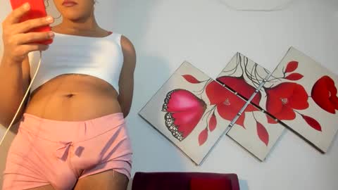 Snapshot of naomiwildburn chatting on 11-25-25, 04:29 naomiwildburn online show from 11-25-25, 04:29