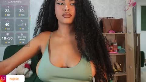 Naomi     online show from 01-12-26, 11:32