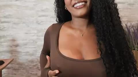 Snapshot of naomixjones1 chatting on 07-26-26, 03:36 Naomi online show from 07-26-26, 03:36