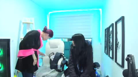 naomy online show from 10-28-25, 07:45