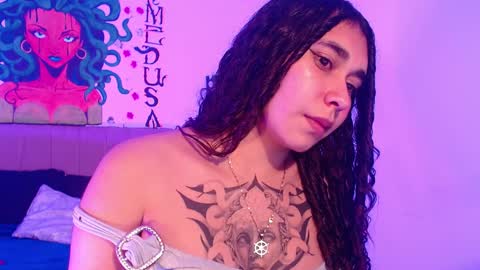 Snapshot of naomybenedetti chatting on 01-11-25, 06:33 Nao online show from 01-11-25, 06:33