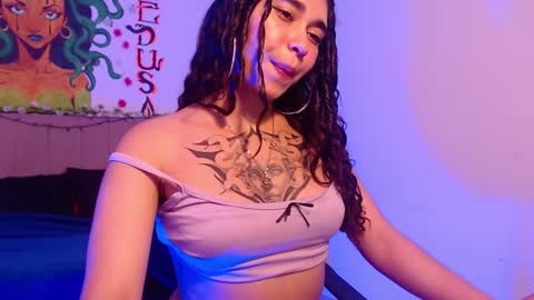 Snapshot of naomybenedetti chatting on 01-29-25, 08:04 Nao online show from 01-29-25, 08:04