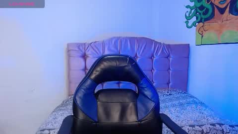 Snapshot of naomybenedetti chatting on 10-12-25, 12:26 Nao online show from 10-12-25, 12:26