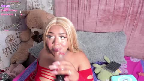 Naomyfoxx online show from 02-08-25, 05:18