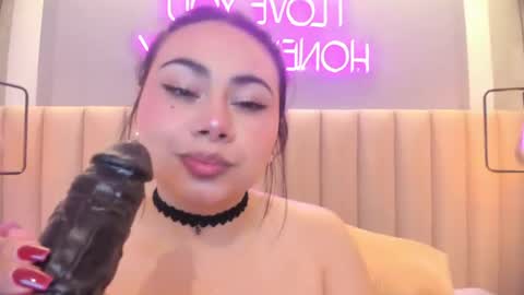 Naomy  online show from 05-23-26, 10:52