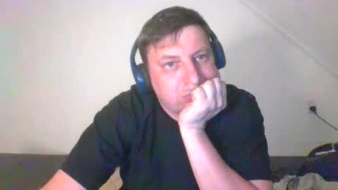 napalacz1920 online show from 04-22-26, 07:37