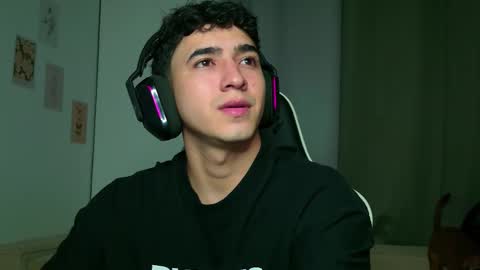 Snapshot of naranjo_seb chatting on 10-02-25, 05:36 sebastian online show from 10-02-25, 05:36