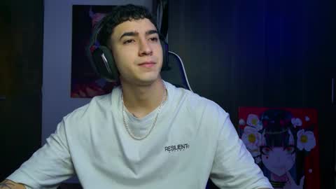 Snapshot of naranjo_seb chatting on 11-25-25, 04:12 sebastian online show from 11-25-25, 04:12